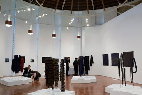 Liz Williamson exhibition at Object Gallery, Joy Lai, 2008